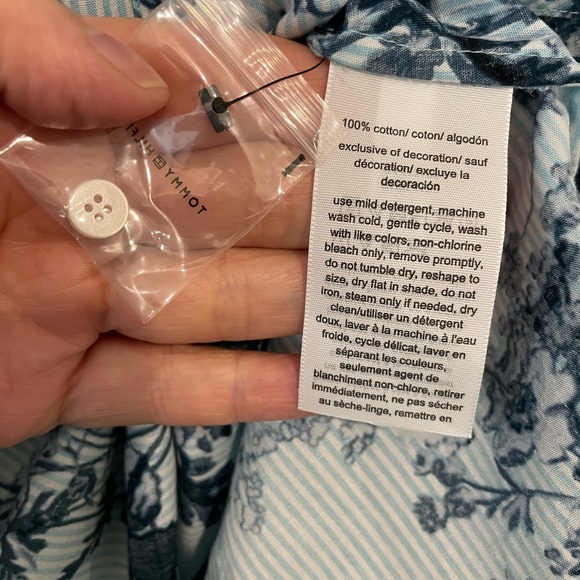 Tommy Hilfiger XL Button Up Blouse - Picture 5 of 6